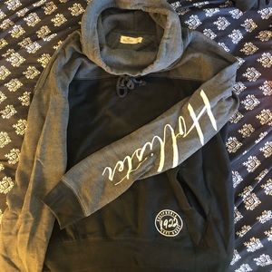 hollister sweater!!